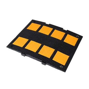 Modular Vehicle Rubber Speed Hump with Yellow Anti-Slip Pads