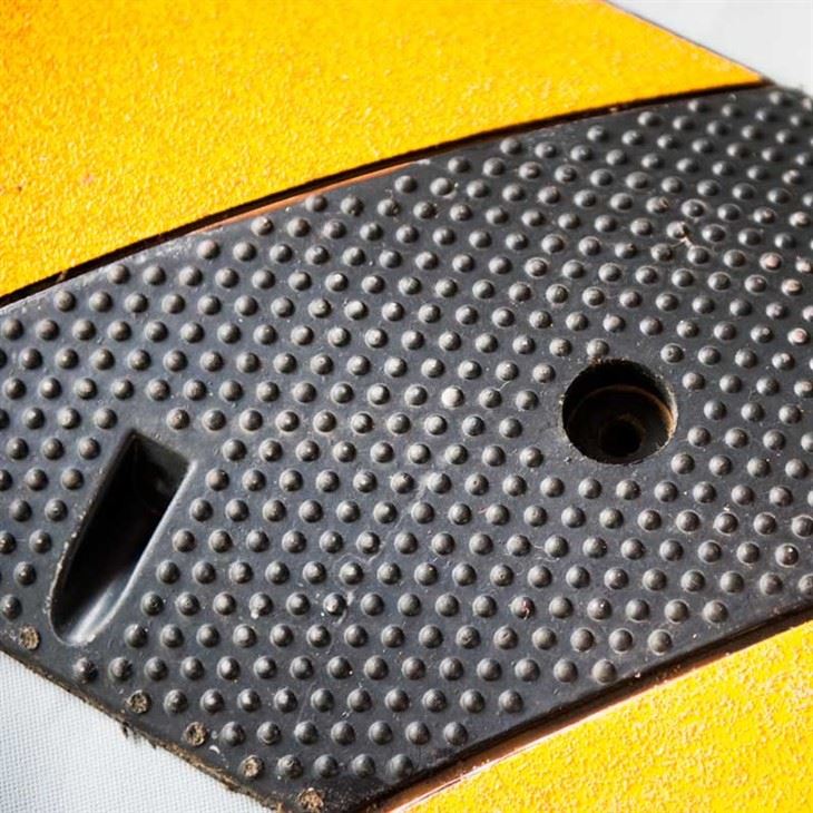 Rubber Modular Heavy Duty Speed Bumps