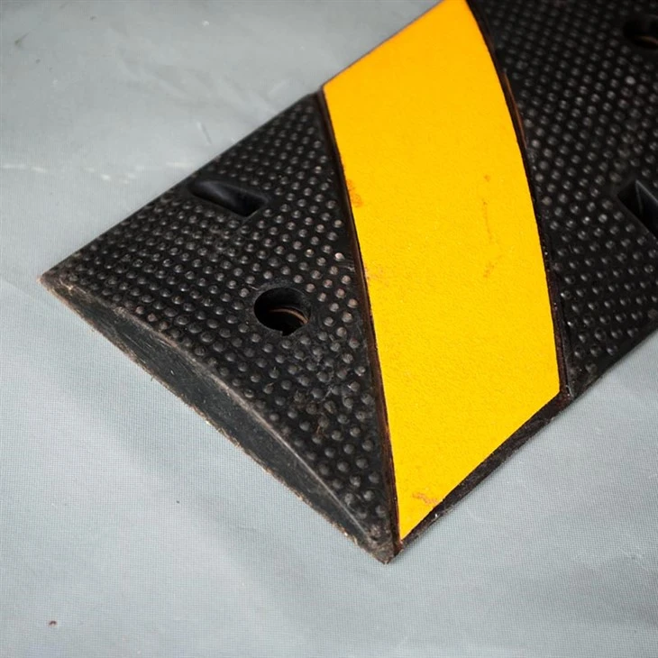 Rubber Modular Heavy Duty Speed Bumps